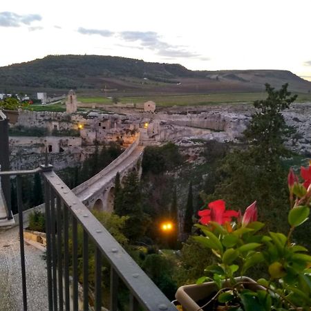 B&B Sul Ponte Гравина ин Пулия Екстериор снимка